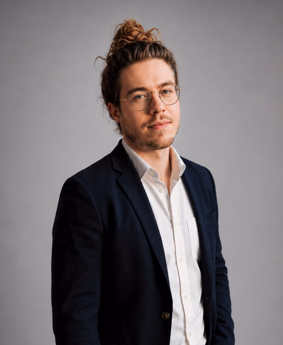 Severi Salminen, Revuun perustaja